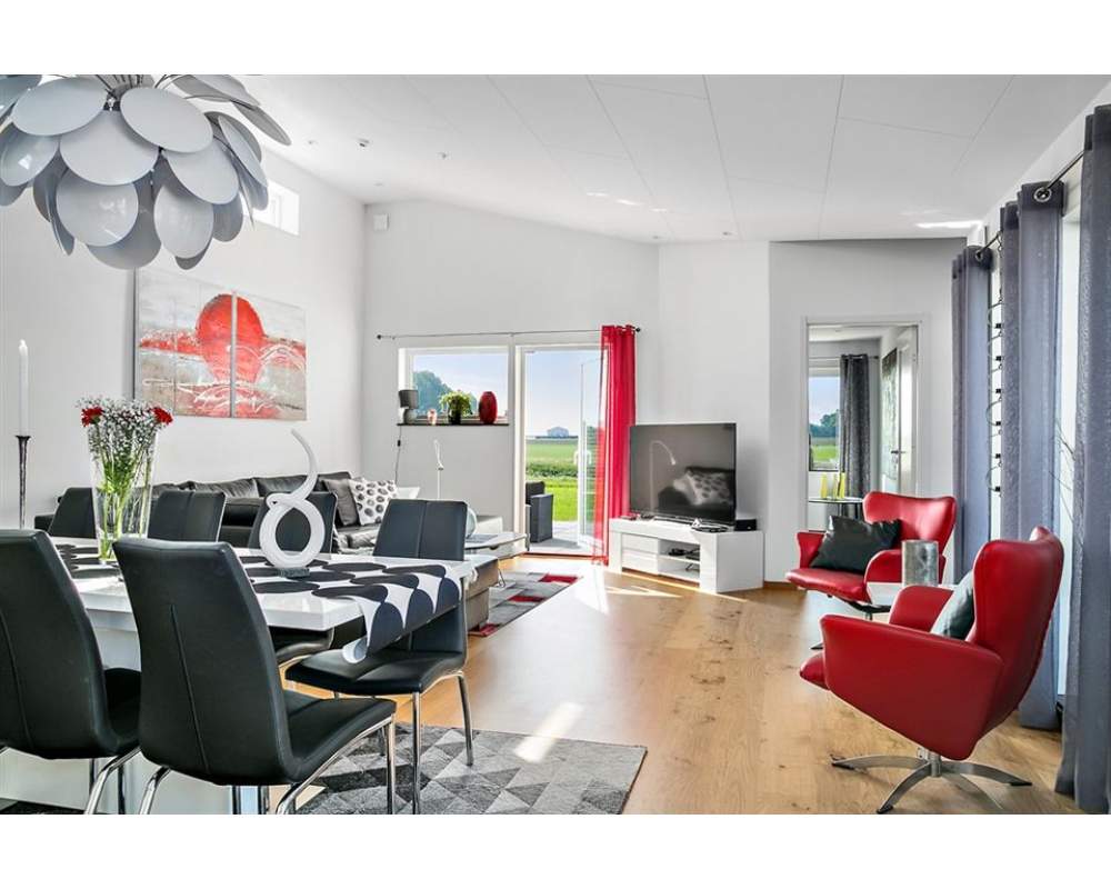 objektbilder/1534836555_6luidsvt-q100-h640-w960-mfile-cmonlyscaledown