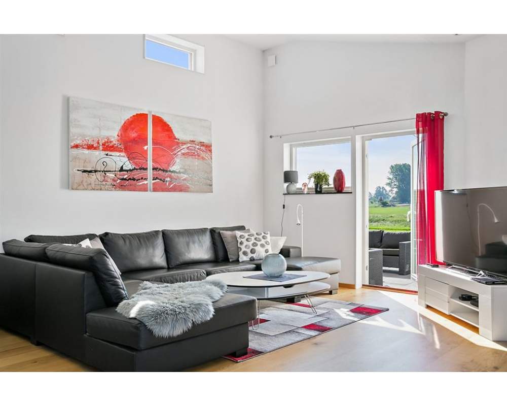 objektbilder/8luids7g-q100-h640-w960-mfile-cmonlyscaledown